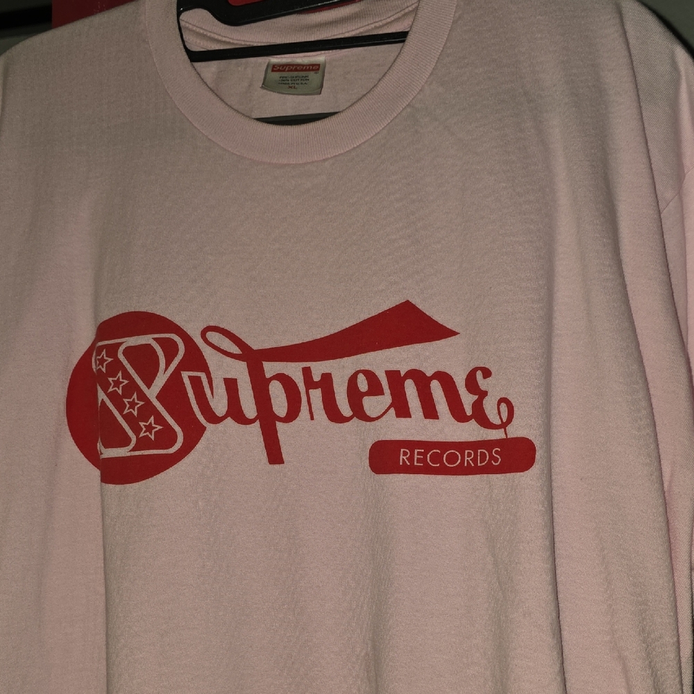 Supreme Xl light Pink Tee with Red Logo
